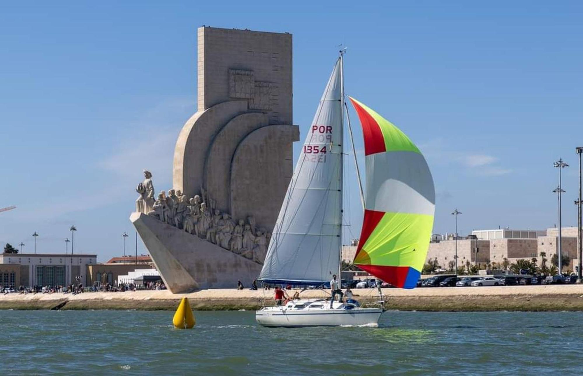 Be Local - Sleep Aboard The Santa Maria Sailing Boat In Lisbon Apartment Luaran gambar