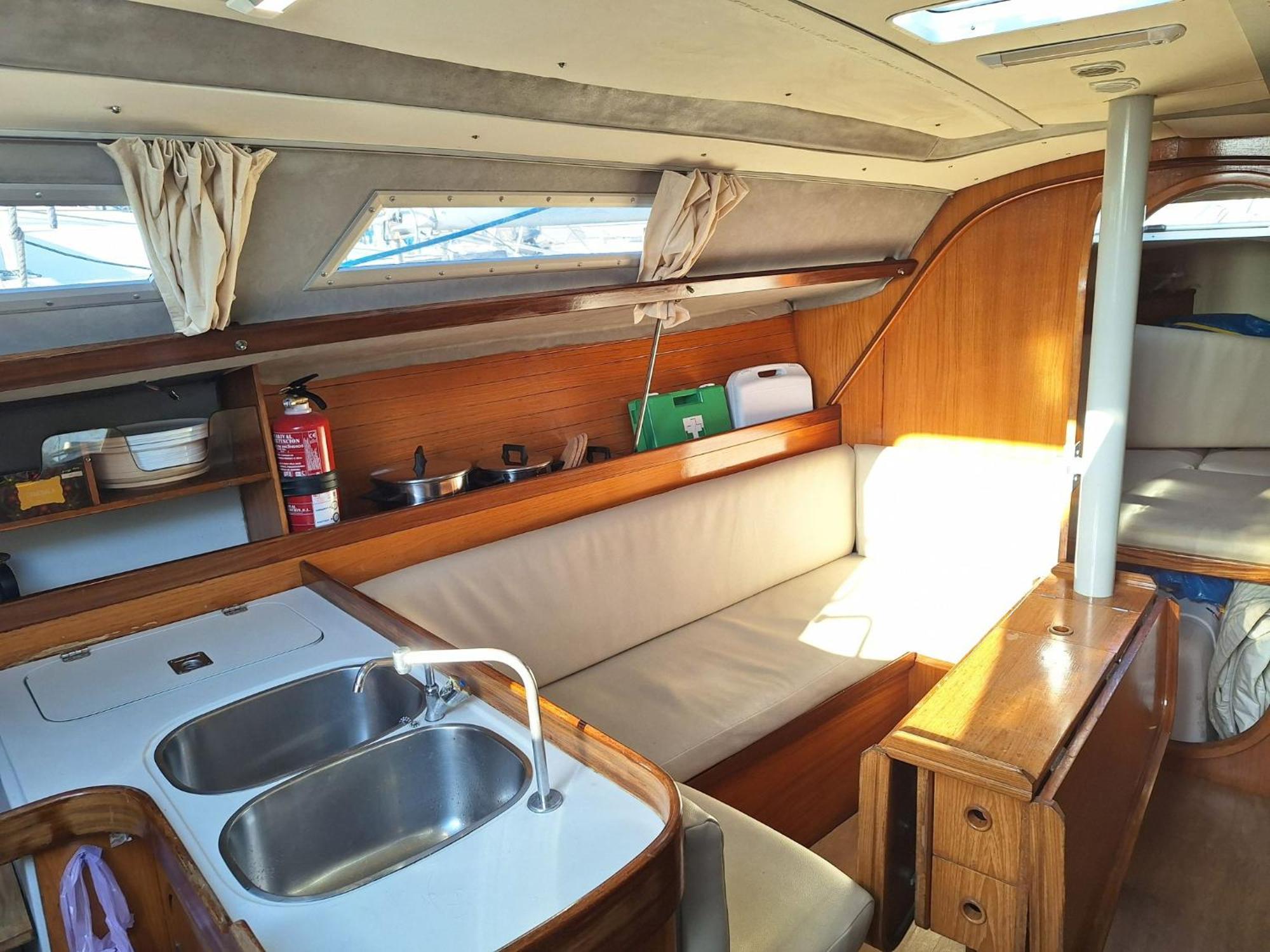 Be Local - Sleep Aboard The Santa Maria Sailing Boat In Lisbon Apartment Luaran gambar