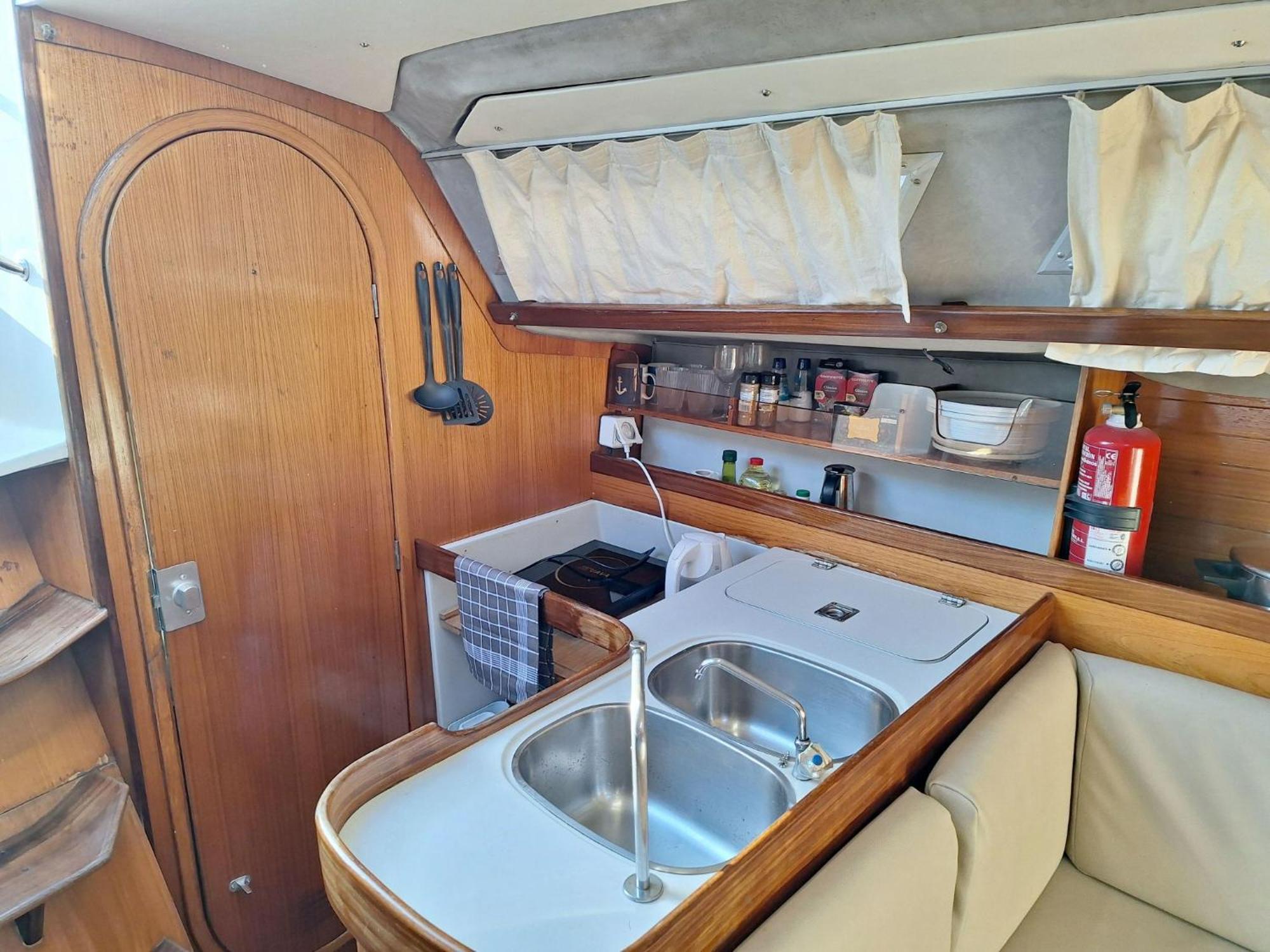 Be Local - Sleep Aboard The Santa Maria Sailing Boat In Lisbon Apartment Luaran gambar