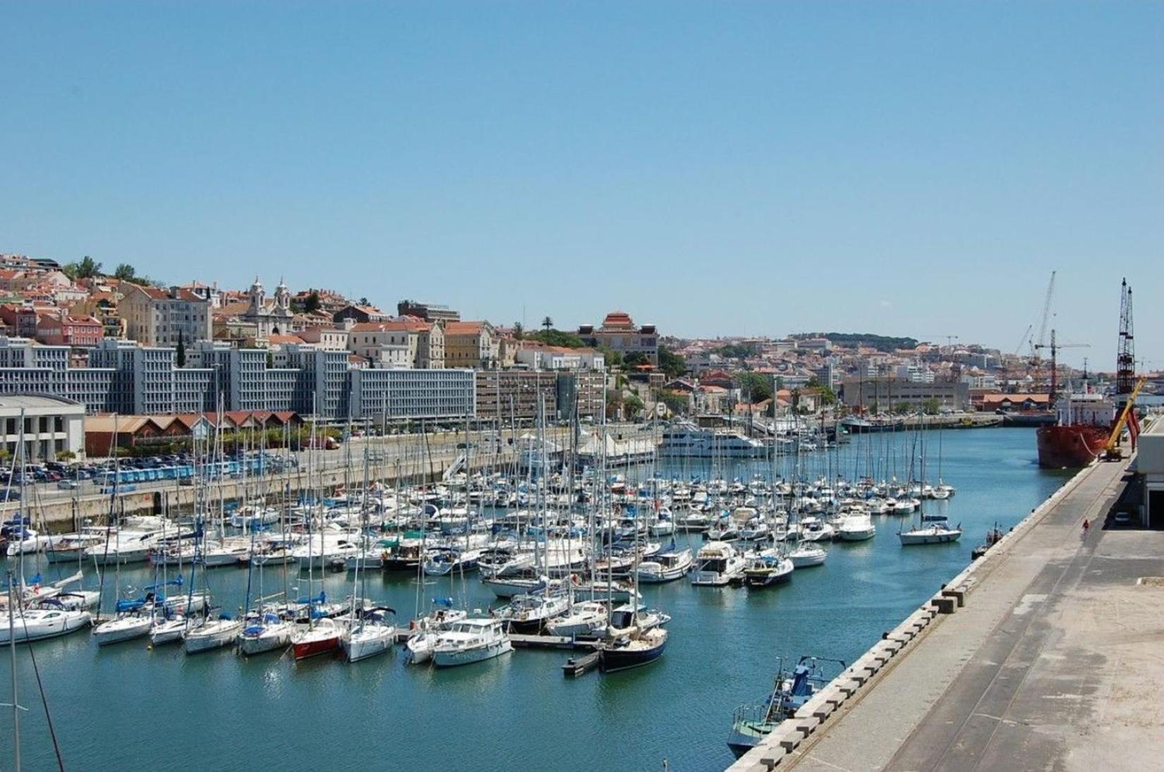 Be Local - Sleep Aboard The Santa Maria Sailing Boat In Lisbon Apartment Luaran gambar
